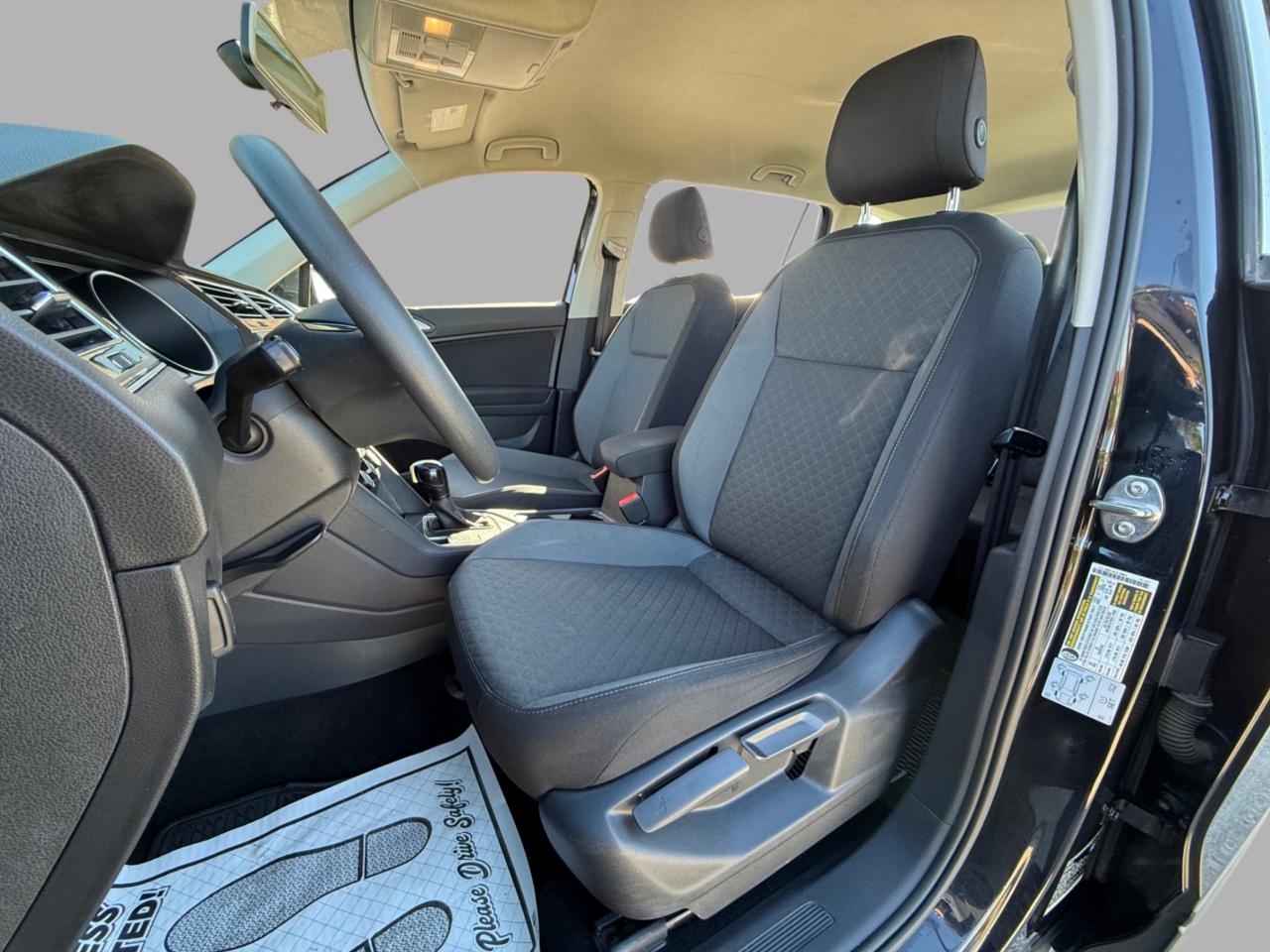 2020 Volkswagen Tiguan FWD Photo