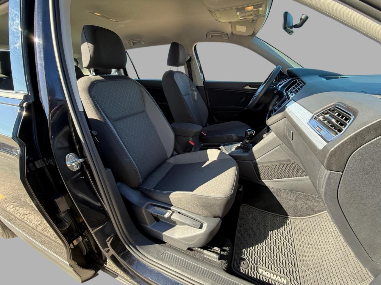 2020 Volkswagen Tiguan FWD Photo