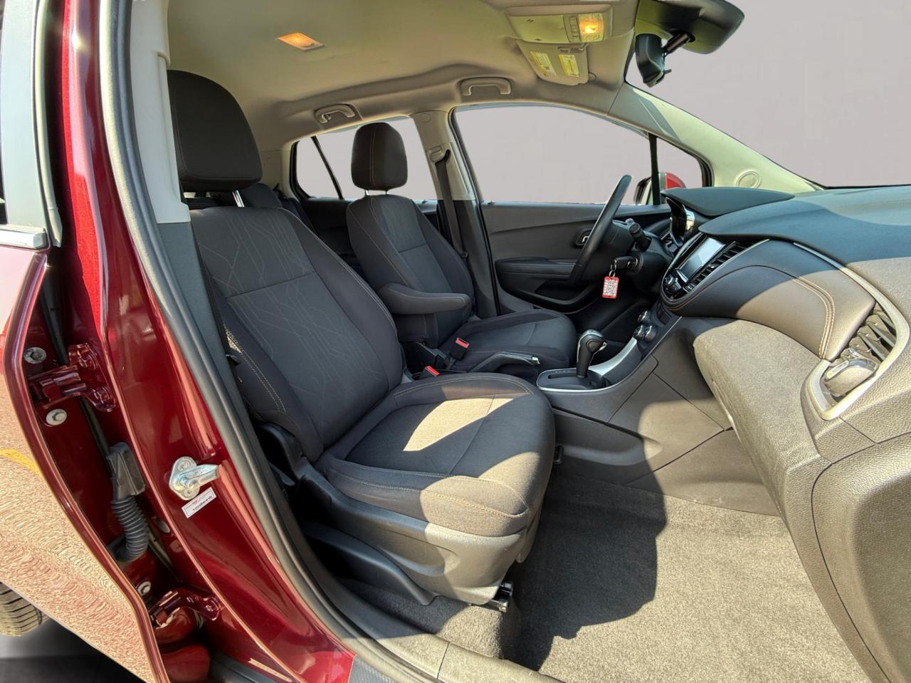 2017 Chevrolet Trax AWD 4dr LT Photo