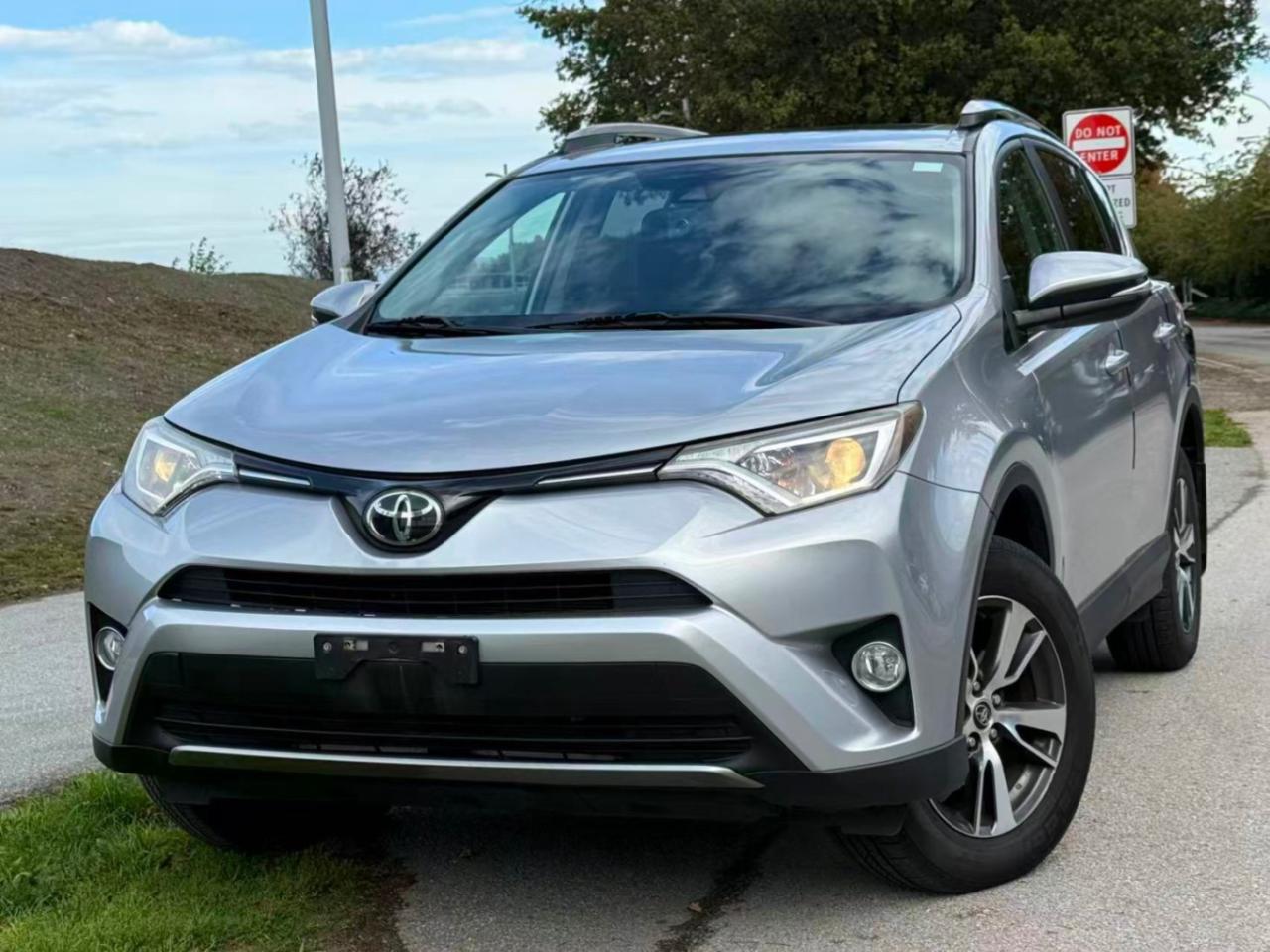 Used 2017 Toyota RAV4 AWD XLE/ CLEAN TITLE/ BC LOCAL for sale in Richmond, BC