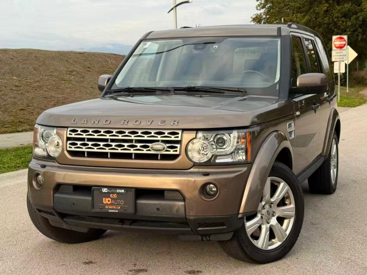 Used 2013 Land Rover LR4 4WD V8 LUX/ CLEAN TITLE/ BC LOCAL for sale in Richmond, BC