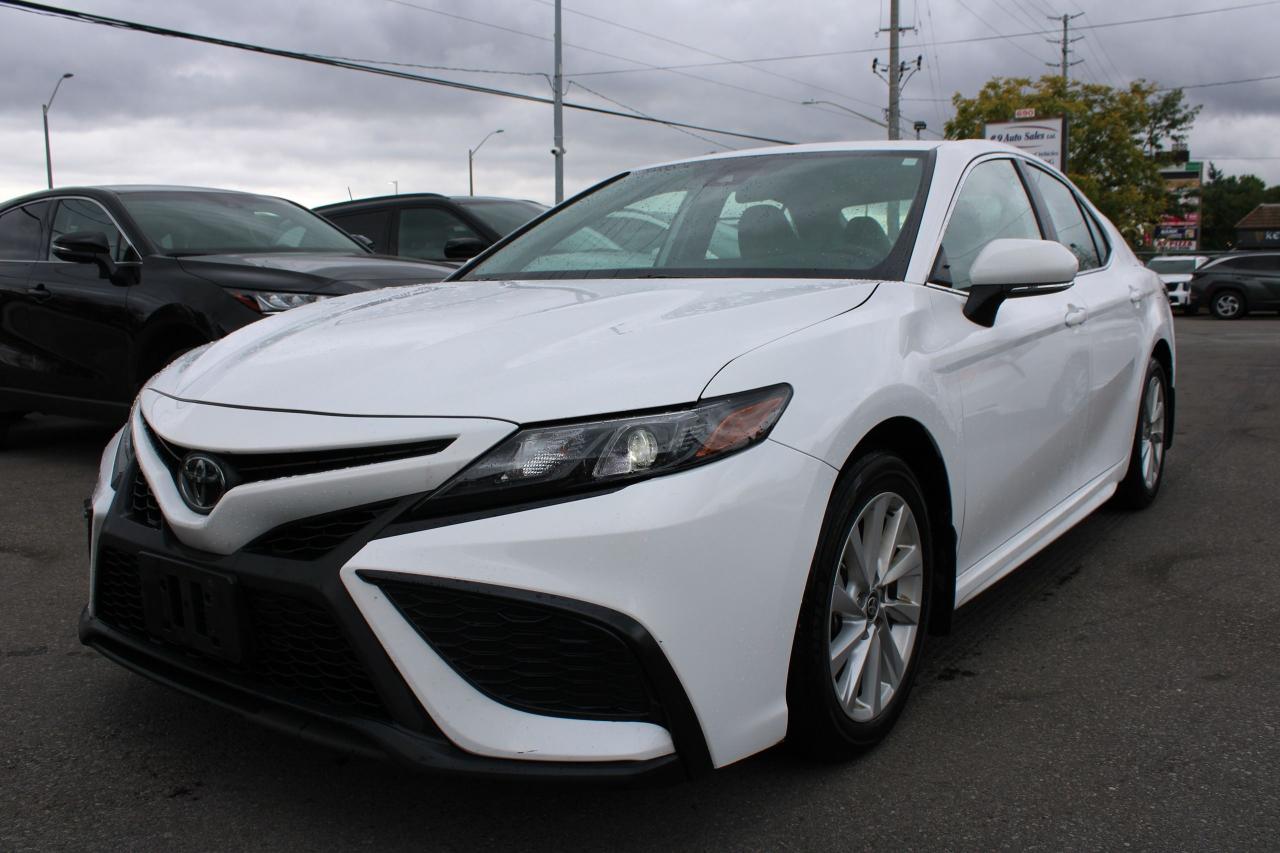 2024 Toyota Camry SE - Photo #3