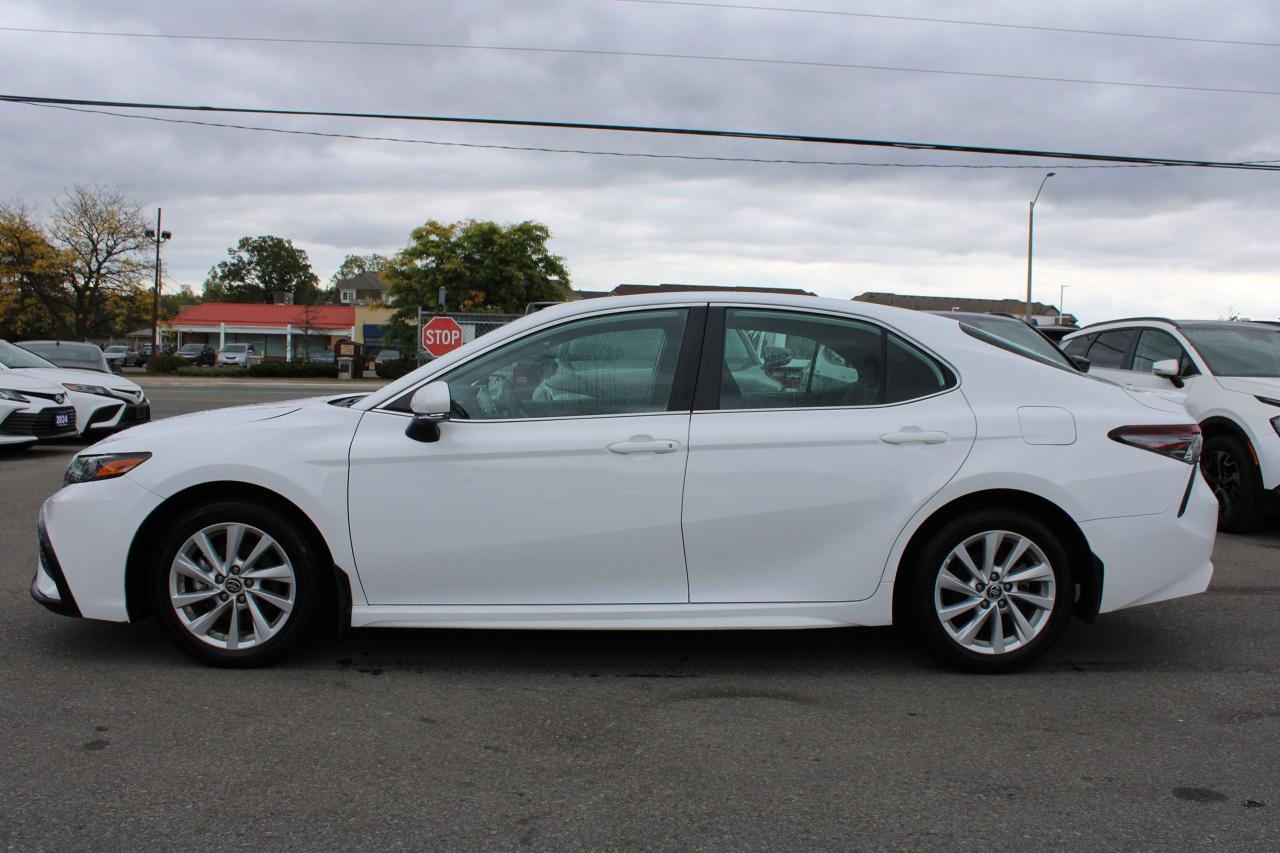 2024 Toyota Camry SE - Photo #4