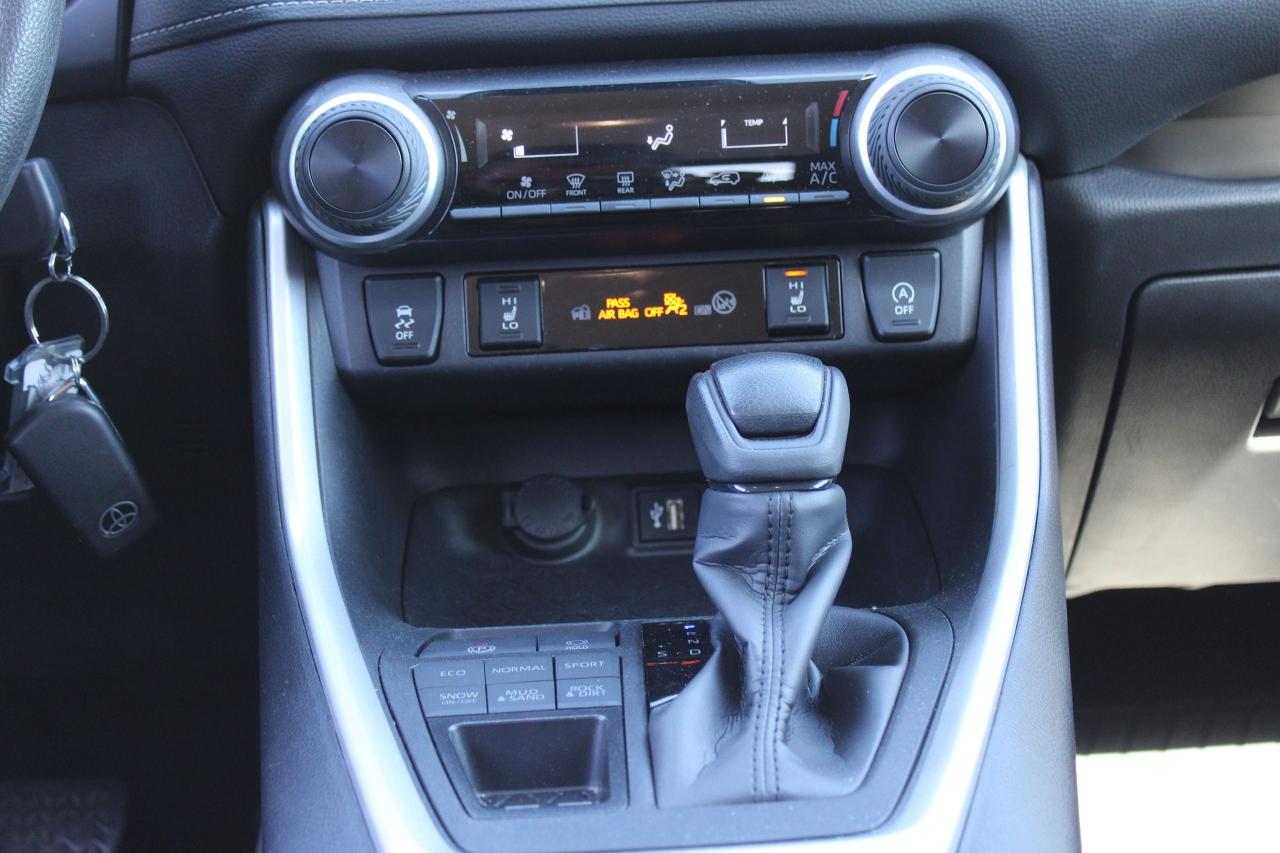 2024 Toyota RAV4 LE - Photo #13