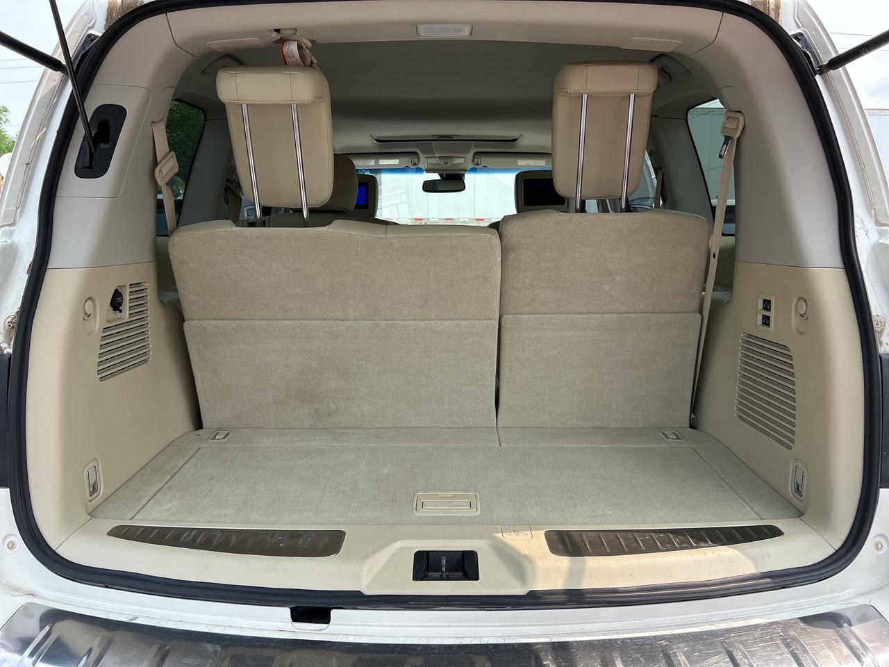 2016 Infiniti QX80 NAV, DVD, SUNROOF, HEATED / COOLED LEATHER! - Photo #11