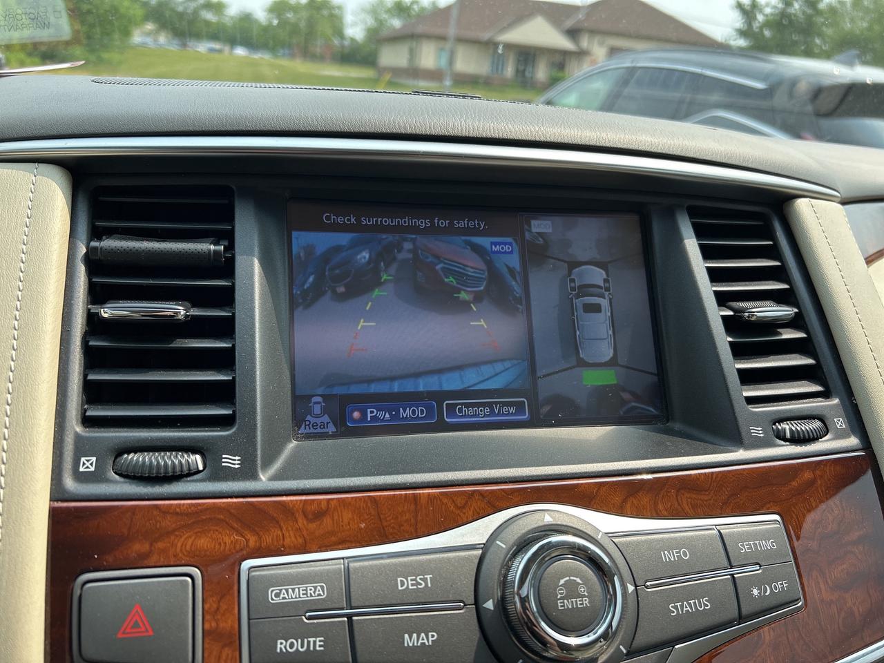 2016 Infiniti QX80 NAV, DVD, SUNROOF, HEATED / COOLED LEATHER! - Photo #24