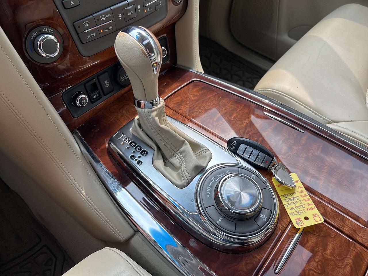 2016 Infiniti QX80 NAV, DVD, SUNROOF, HEATED / COOLED LEATHER! - Photo #23