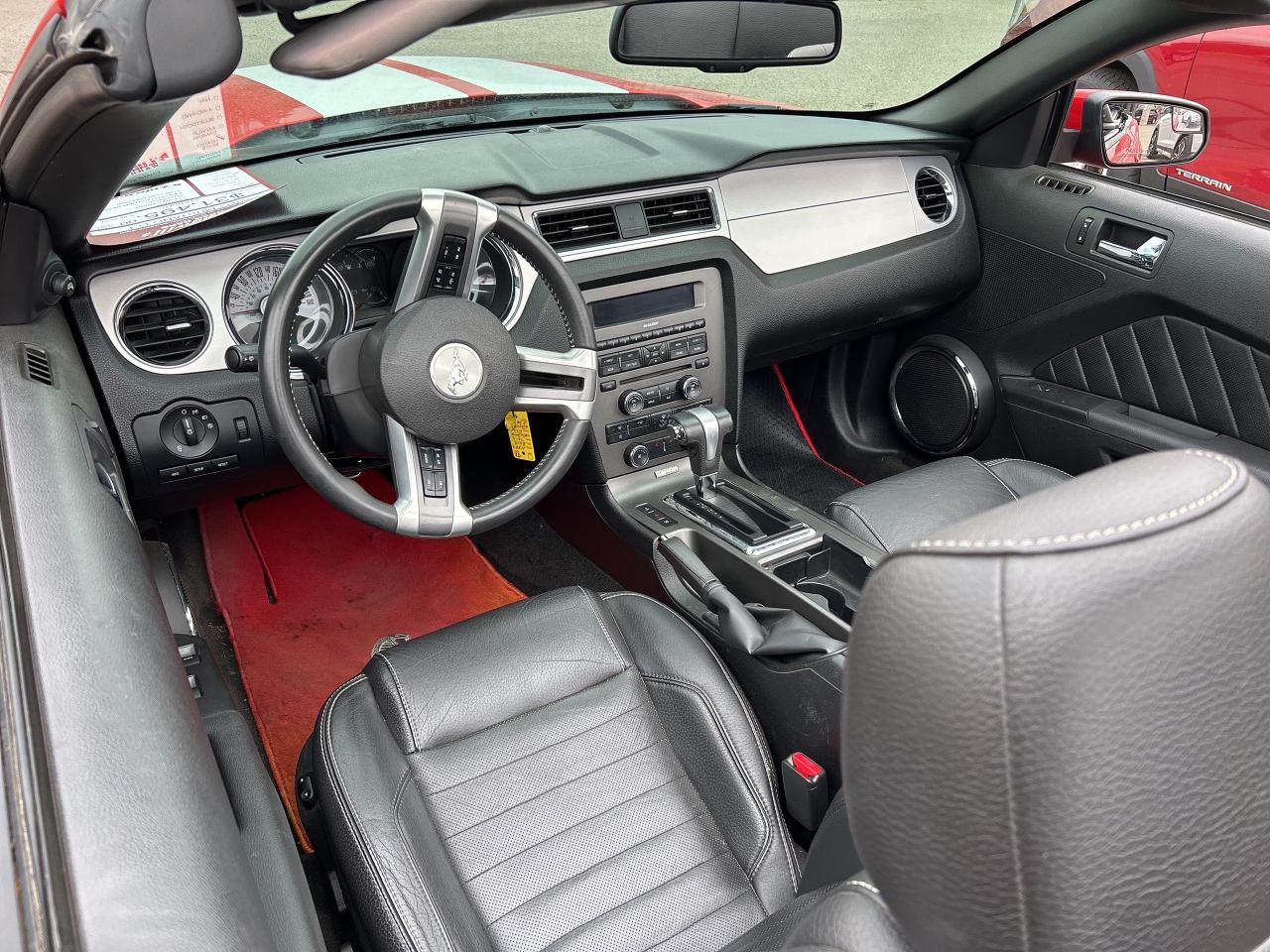 2012 Ford Mustang GT, 5 L, CLEAN CARFAX, CONVERTIBLE WITH LOW KM'S! - Photo #11