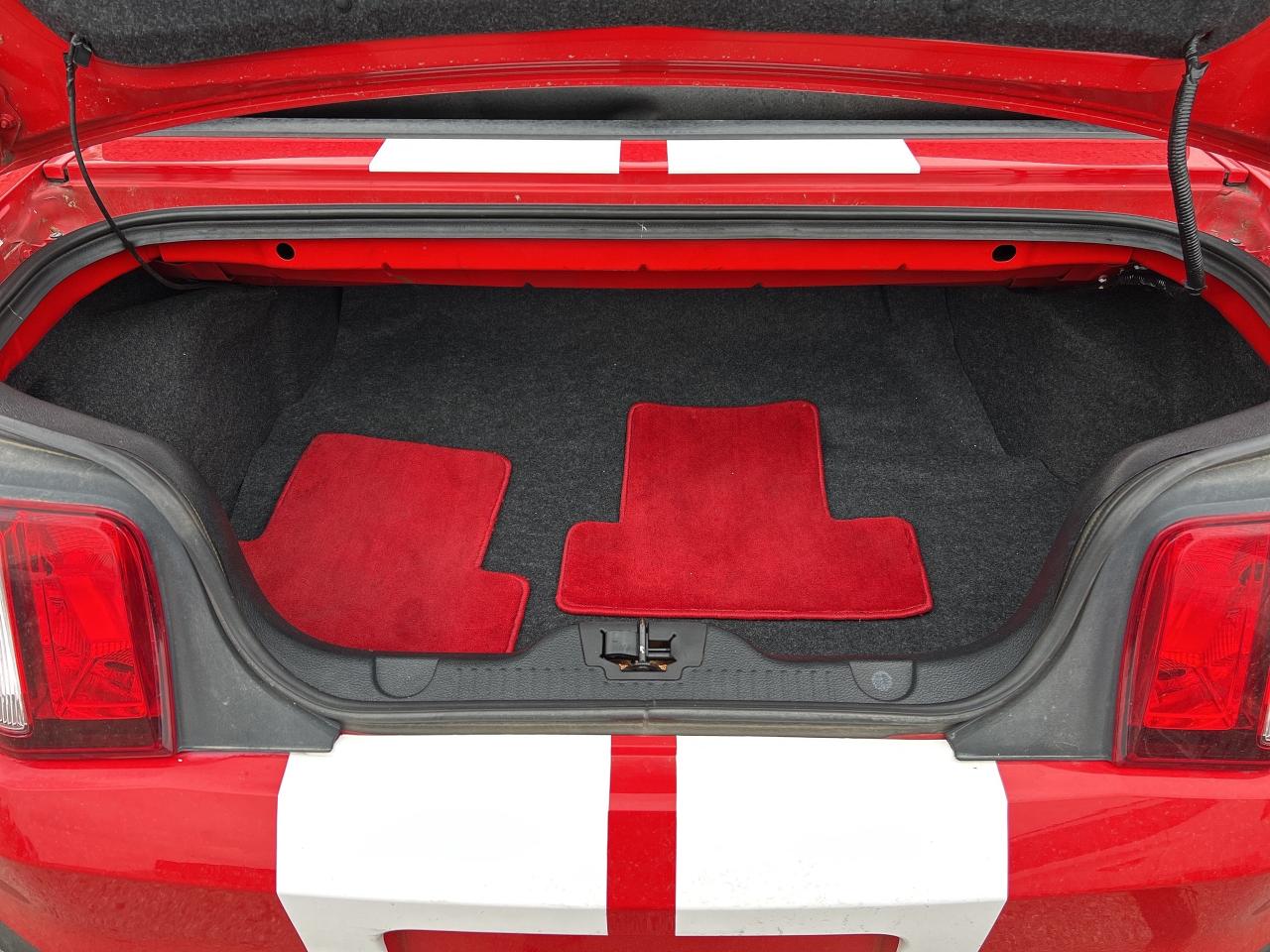 2012 Ford Mustang GT, 5 L, CLEAN CARFAX, CONVERTIBLE WITH LOW KM'S! - Photo #14