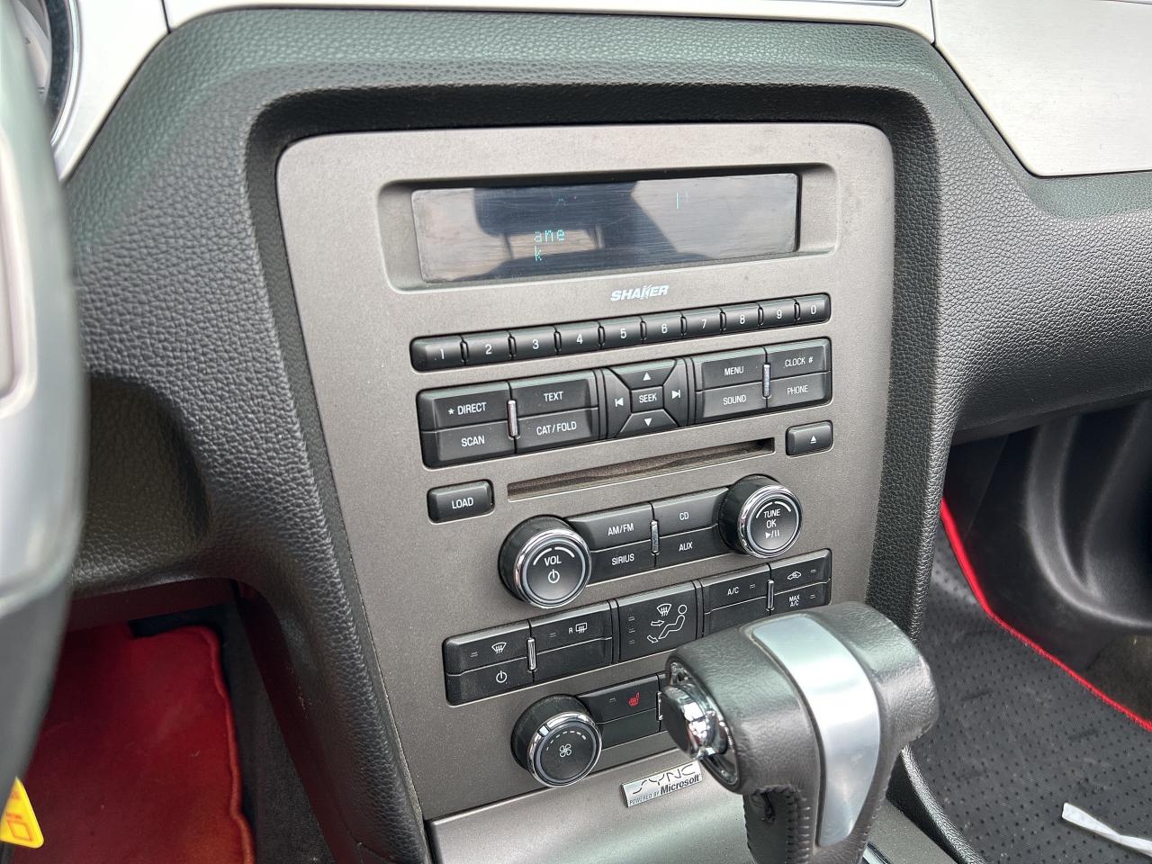 2012 Ford Mustang GT, 5 L, CLEAN CARFAX, CONVERTIBLE WITH LOW KM'S! - Photo #17