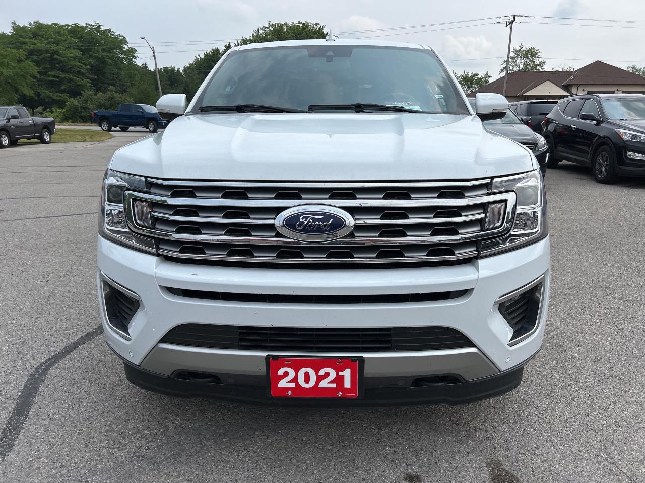 2021 Ford Expedition LTD, CLEAN CARFAX, 8 PASS, HEATED/ COOLED LEATHER! - Photo #3