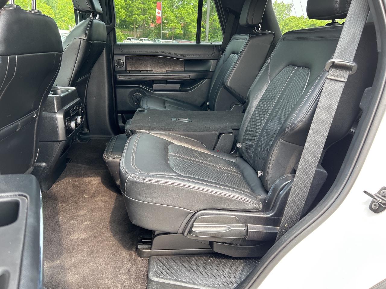 2021 Ford Expedition LTD, CLEAN CARFAX, 8 PASS, HEATED/ COOLED LEATHER! - Photo #12