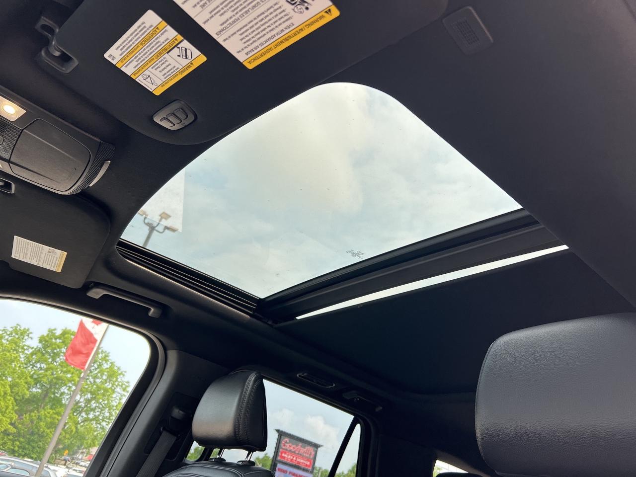 2021 Ford Expedition LTD, CLEAN CARFAX, 8 PASS, HEATED/ COOLED LEATHER! - Photo #17