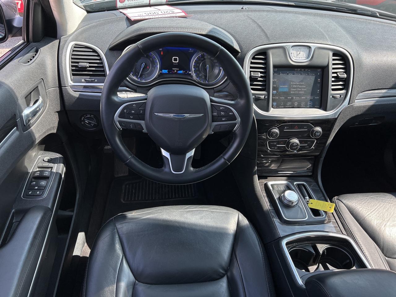 2016 Chrysler 300 TOURING, SUNROOF, LEATHER, REMOTE START! - Photo #13