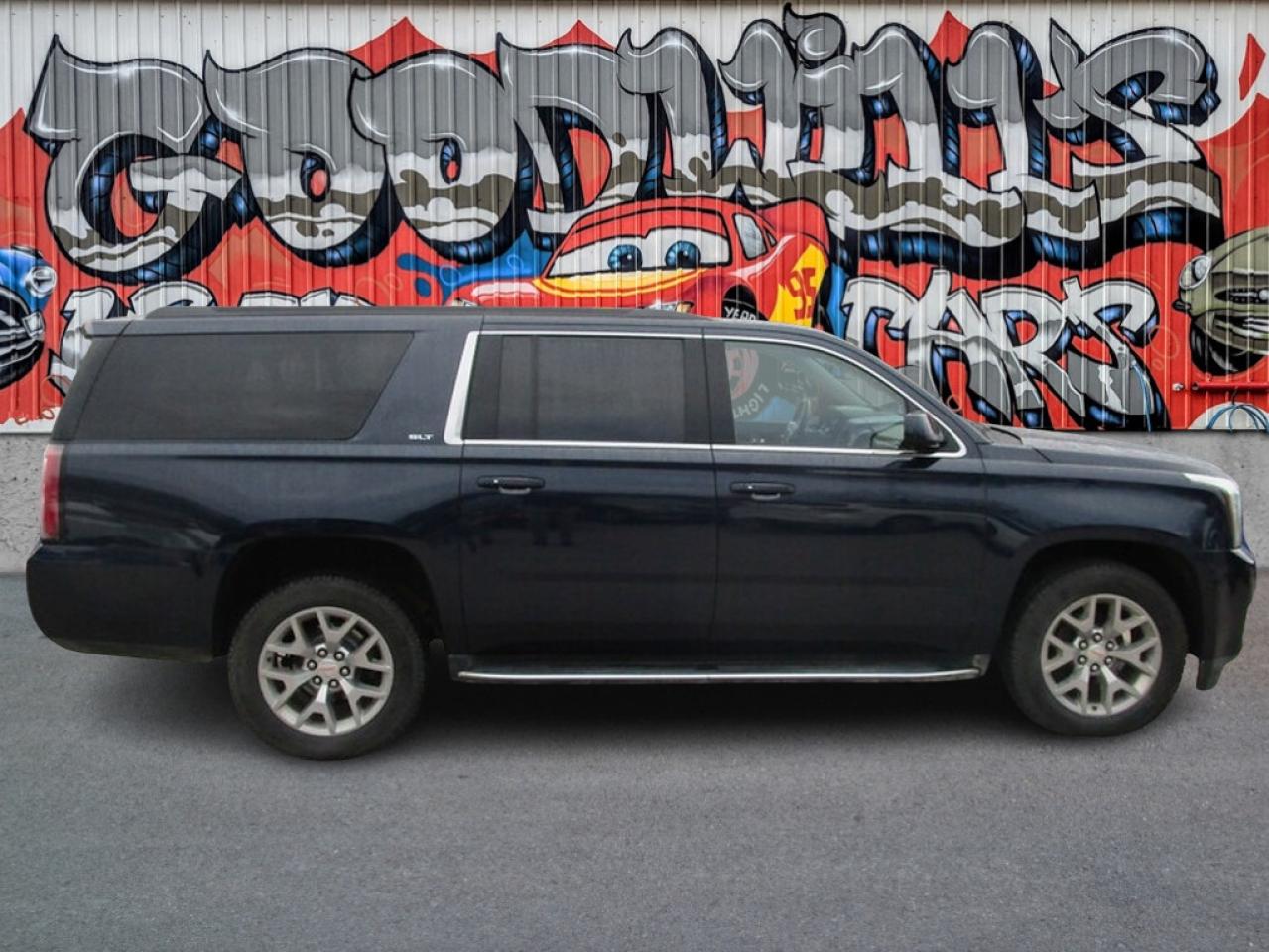 Used 2020 GMC Yukon XL LEATHER, SUNROOF, NAV, DVD, 7 PASS, CLEAN CARFAX! for sale in London, ON