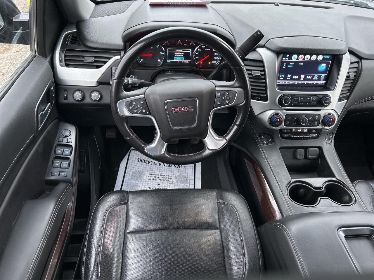 2020 GMC Yukon XL LEATHER, SUNROOF, NAV, DVD, 7 PASS, CLEAN CARFAX! - Photo #12