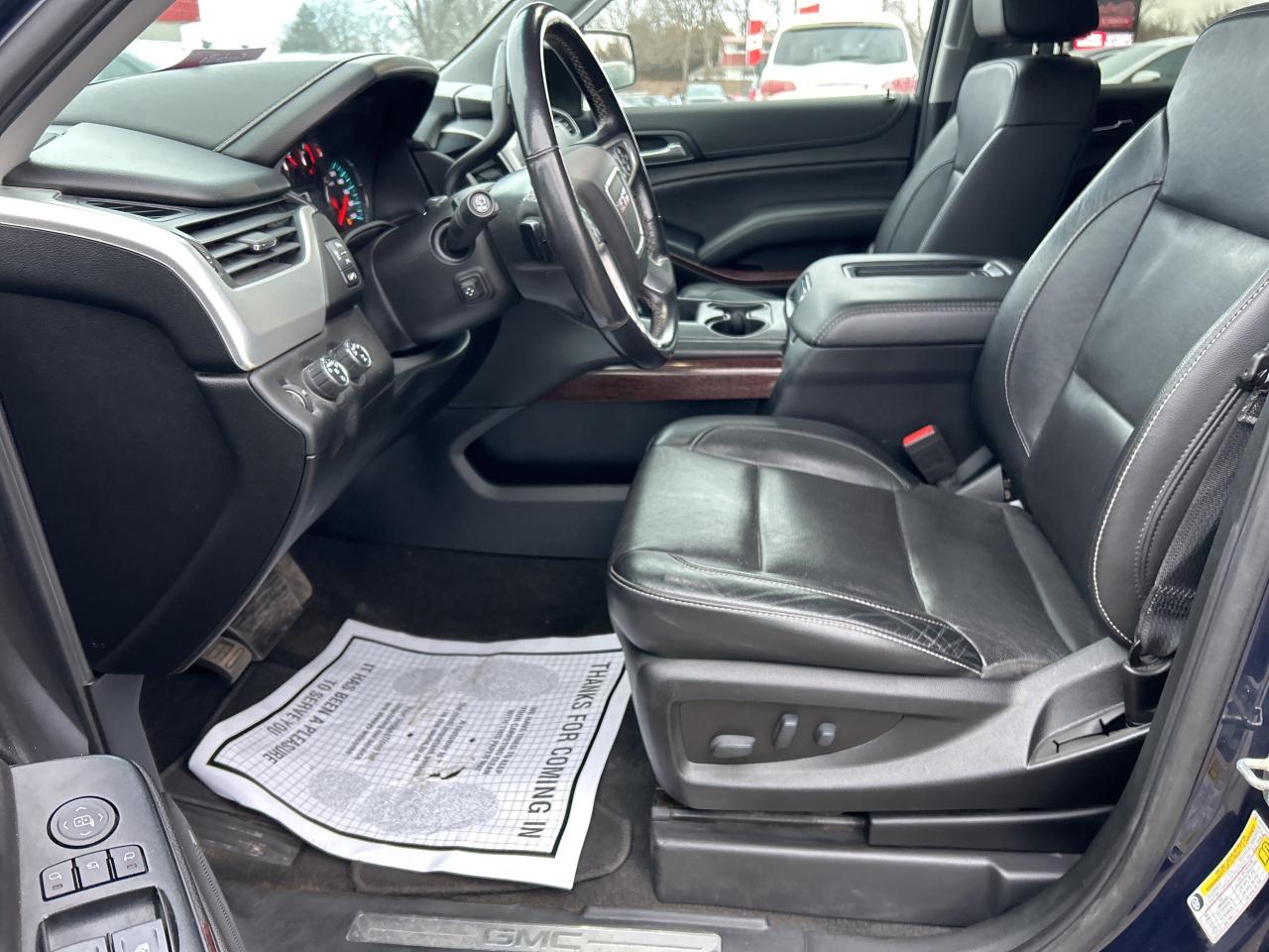 2020 GMC Yukon XL LEATHER, SUNROOF, NAV, DVD, 7 PASS, CLEAN CARFAX! - Photo #16