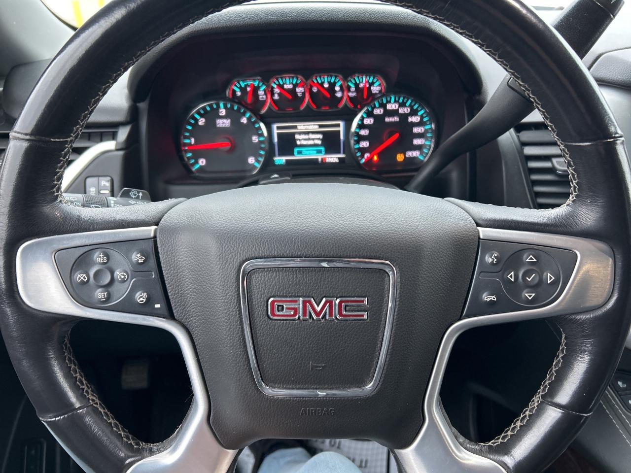 2020 GMC Yukon XL LEATHER, SUNROOF, NAV, DVD, 7 PASS, CLEAN CARFAX! - Photo #17