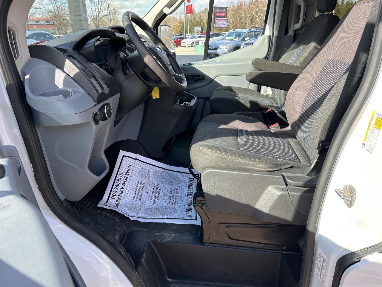 2019 Ford Transit Passenger Wagon XL, 15 PASSENGER, CLEAN CARFAX, BACKUP CAMERA! - Photo #20