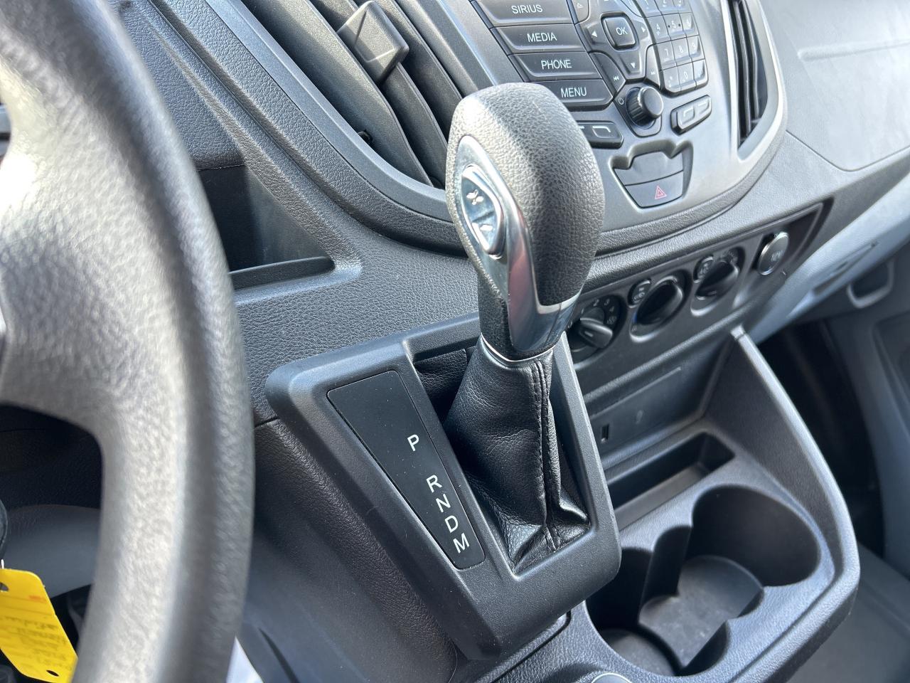 2019 Ford Transit Passenger Wagon XL, 15 PASSENGER, CLEAN CARFAX, BACKUP CAMERA! - Photo #25