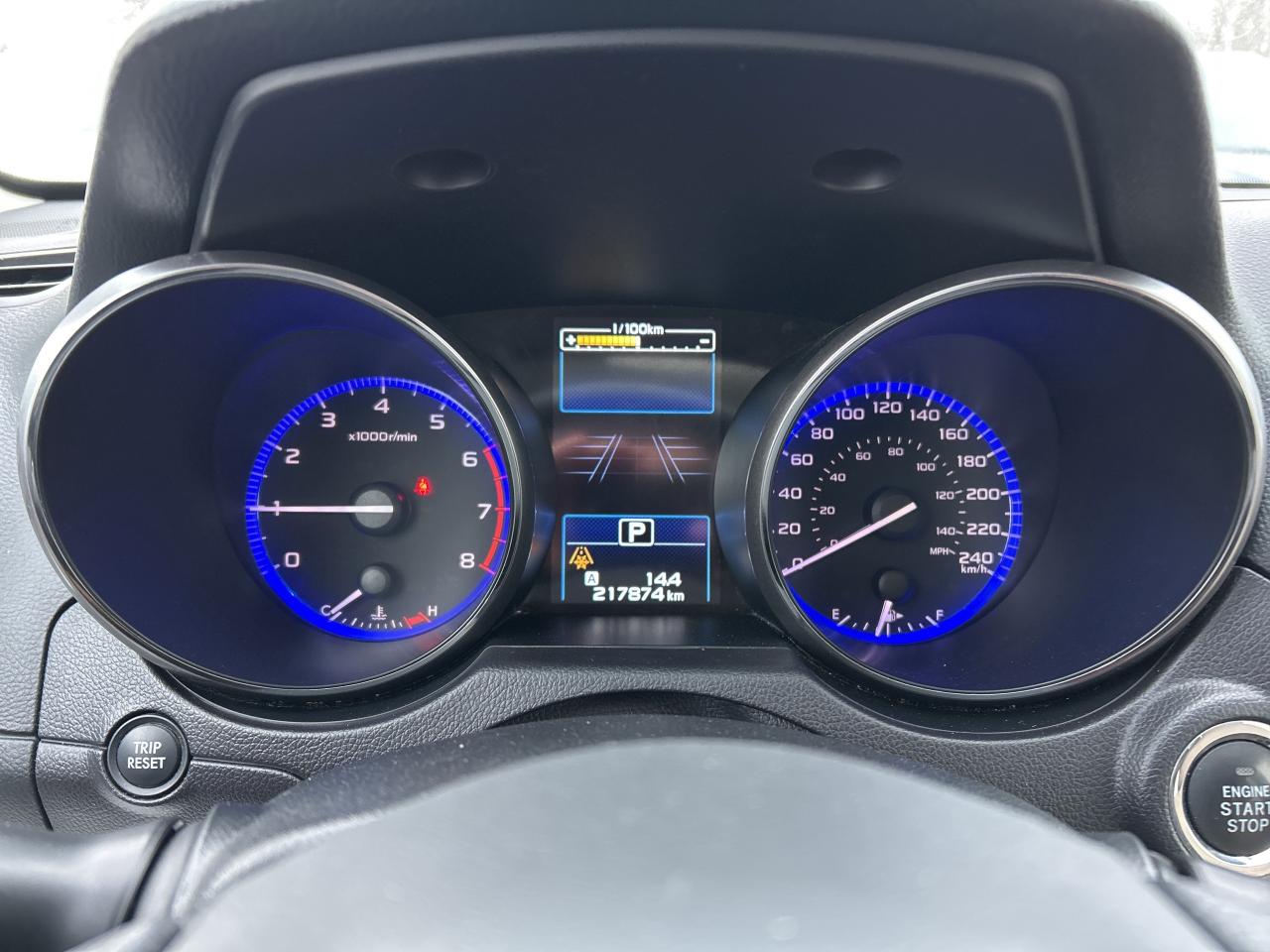 2017 Subaru Outback 2.5i, AWD, CLEAN CARFAX, BACKUP CAM, SUNROOF! - Photo #9