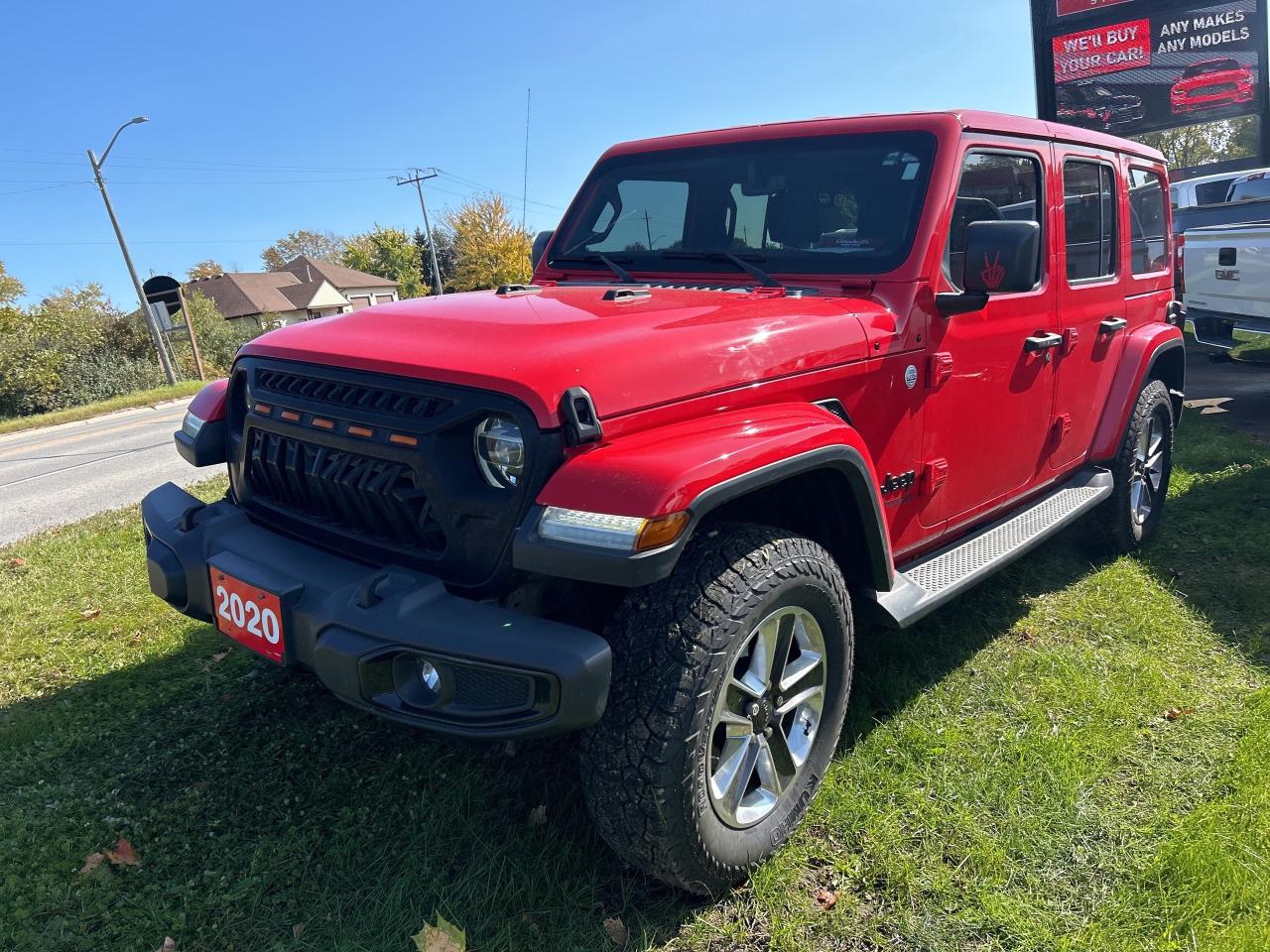 2020 Jeep Wrangler Unlimited SAHARA ALTITUDE, CLEAN CARFAX, ONE OWNER, LEATHER! - Photo #2