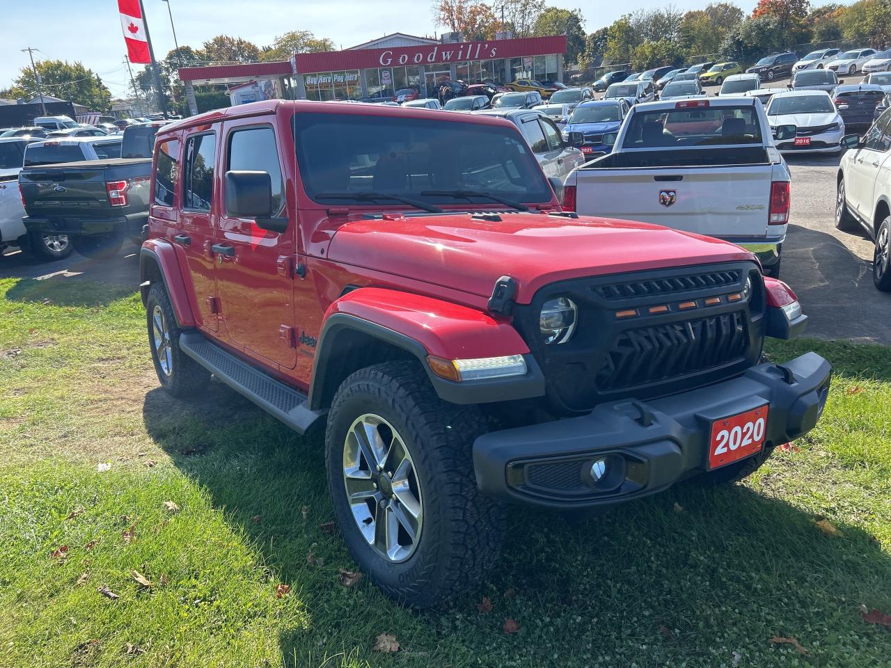 2020 Jeep Wrangler Unlimited SAHARA ALTITUDE, CLEAN CARFAX, ONE OWNER, LEATHER! - Photo #4