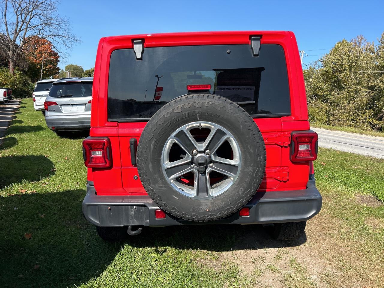 2020 Jeep Wrangler Unlimited SAHARA ALTITUDE, CLEAN CARFAX, ONE OWNER, LEATHER! - Photo #7