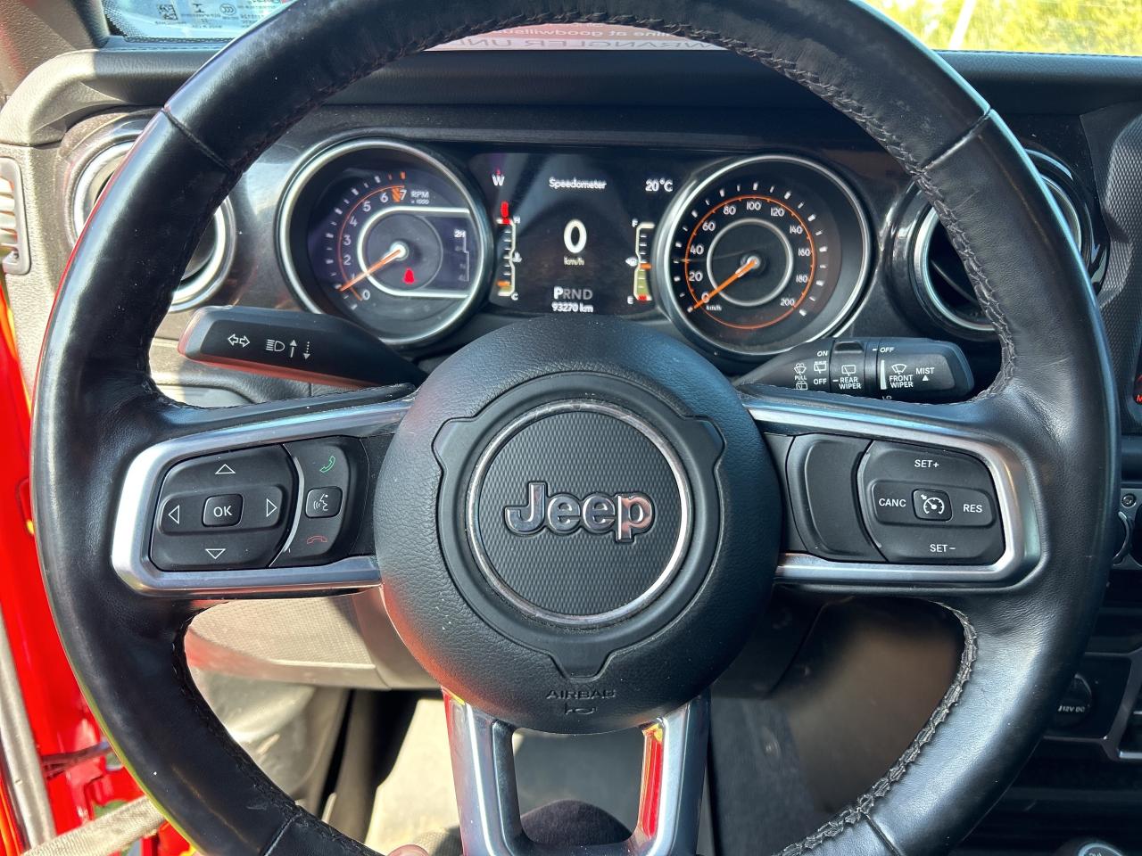 2020 Jeep Wrangler Unlimited SAHARA ALTITUDE, CLEAN CARFAX, ONE OWNER, LEATHER! - Photo #15