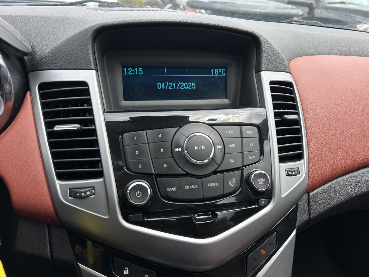 2013 Chevrolet Cruze LT, 6 SPEED MANUAL, CLEAN CARFAX, HEATED LEATHER! - Photo #20