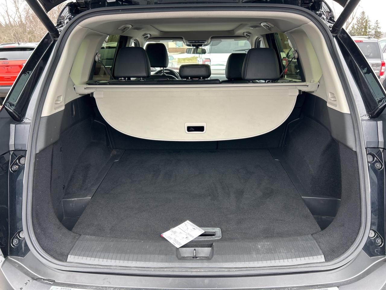 2023 Nissan Rogue SV MIDNIGHT EDITION, CLEAN CARFAX, REMOTE START! - Photo #3