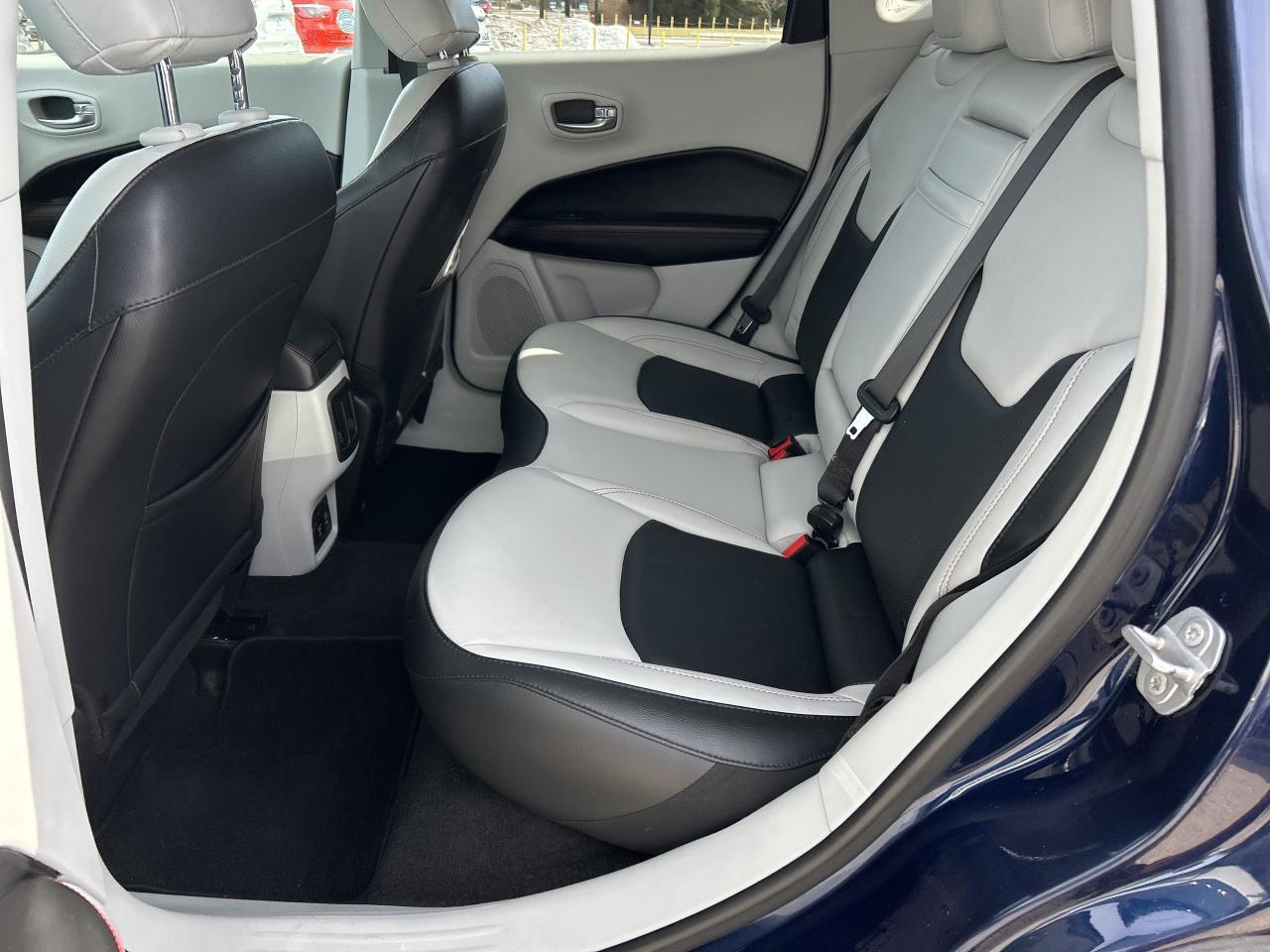 2019 Jeep Compass LIMITED, CLEAN CARFAX, REMOTE START! - Photo #12