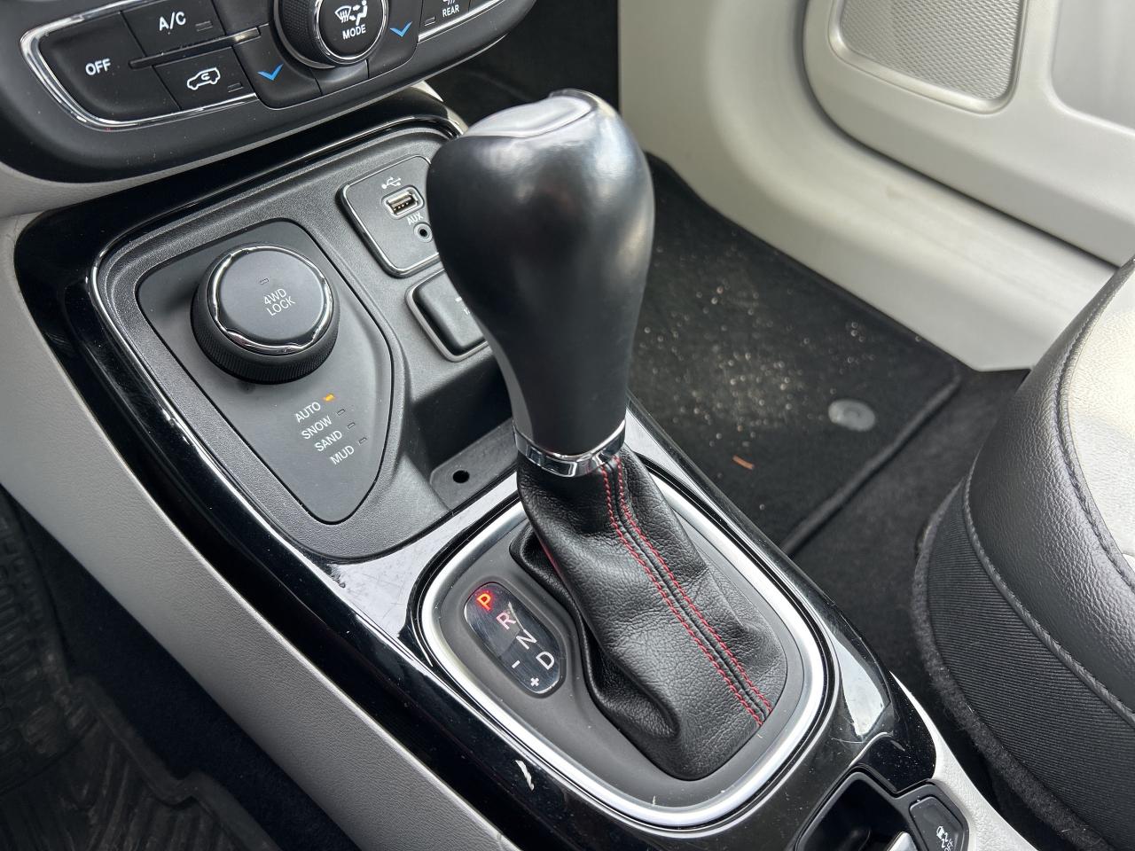 2019 Jeep Compass LIMITED, CLEAN CARFAX, REMOTE START! - Photo #19