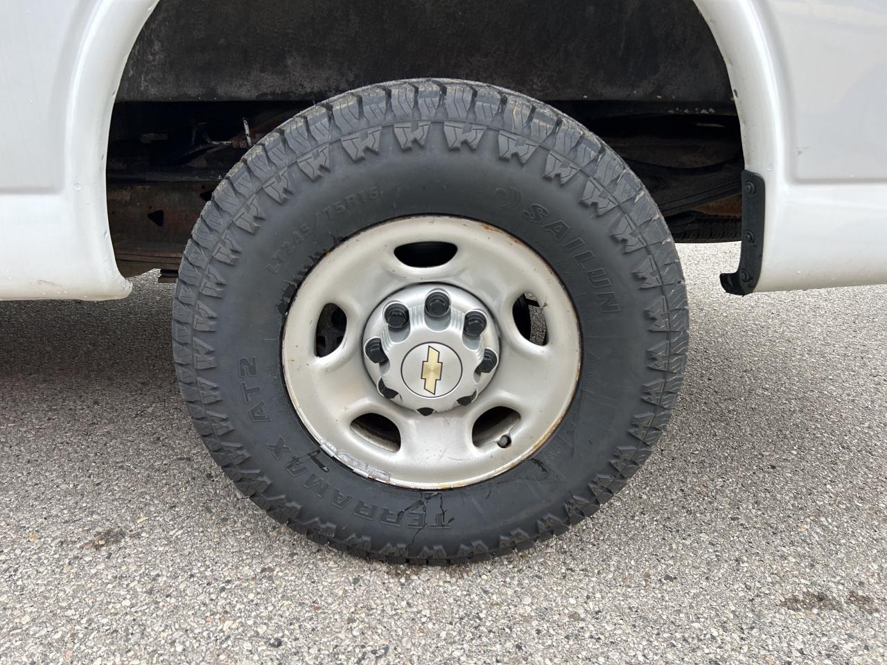 2023 Chevrolet Express RWD 2500 CARGO, 12' LONG, CLEAN CARFAX! - Photo #8