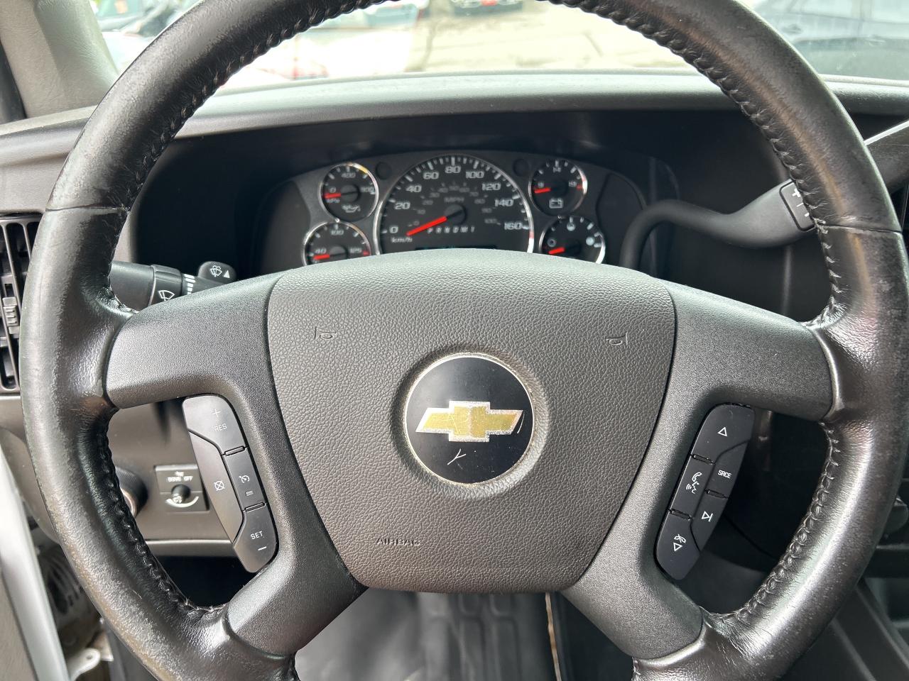 2023 Chevrolet Express RWD 2500 CARGO, 12' LONG, CLEAN CARFAX! - Photo #13