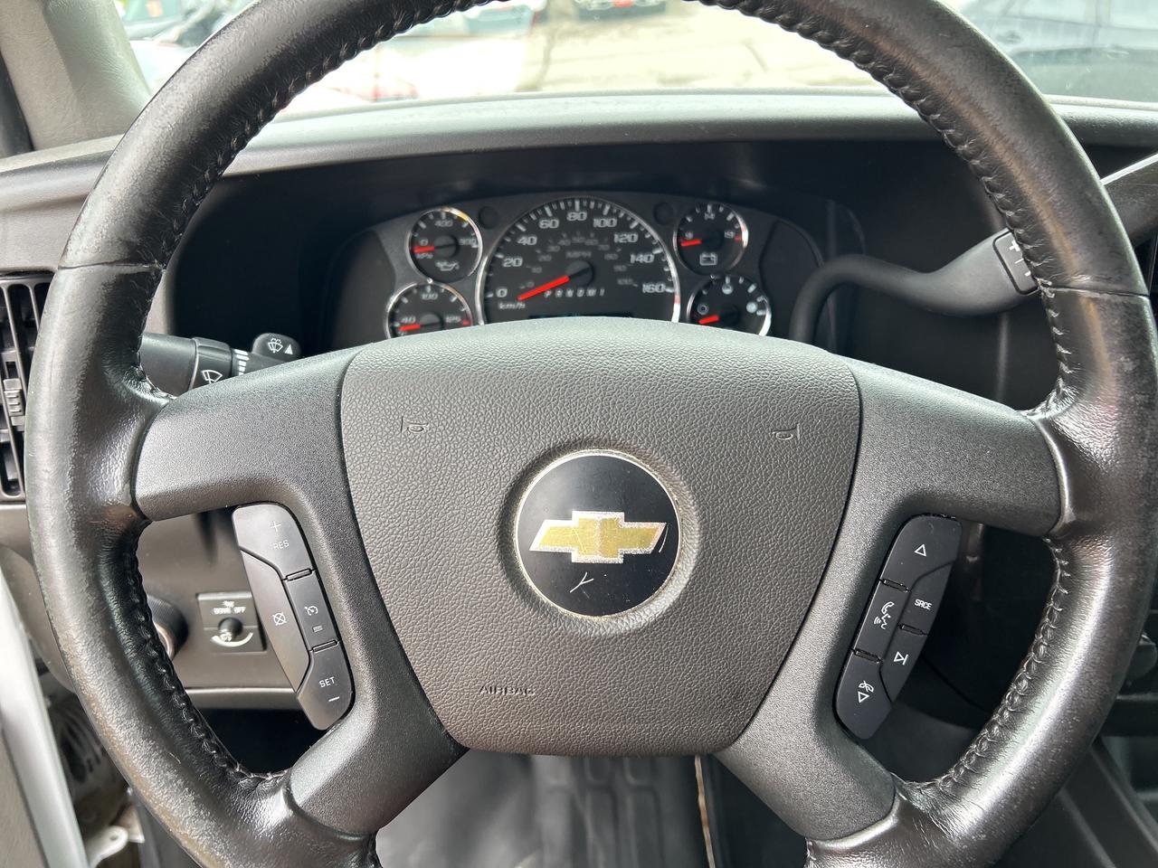 2023 Chevrolet Express RWD 2500 CARGO, 12' LONG, CLEAN CARFAX! - Photo #13