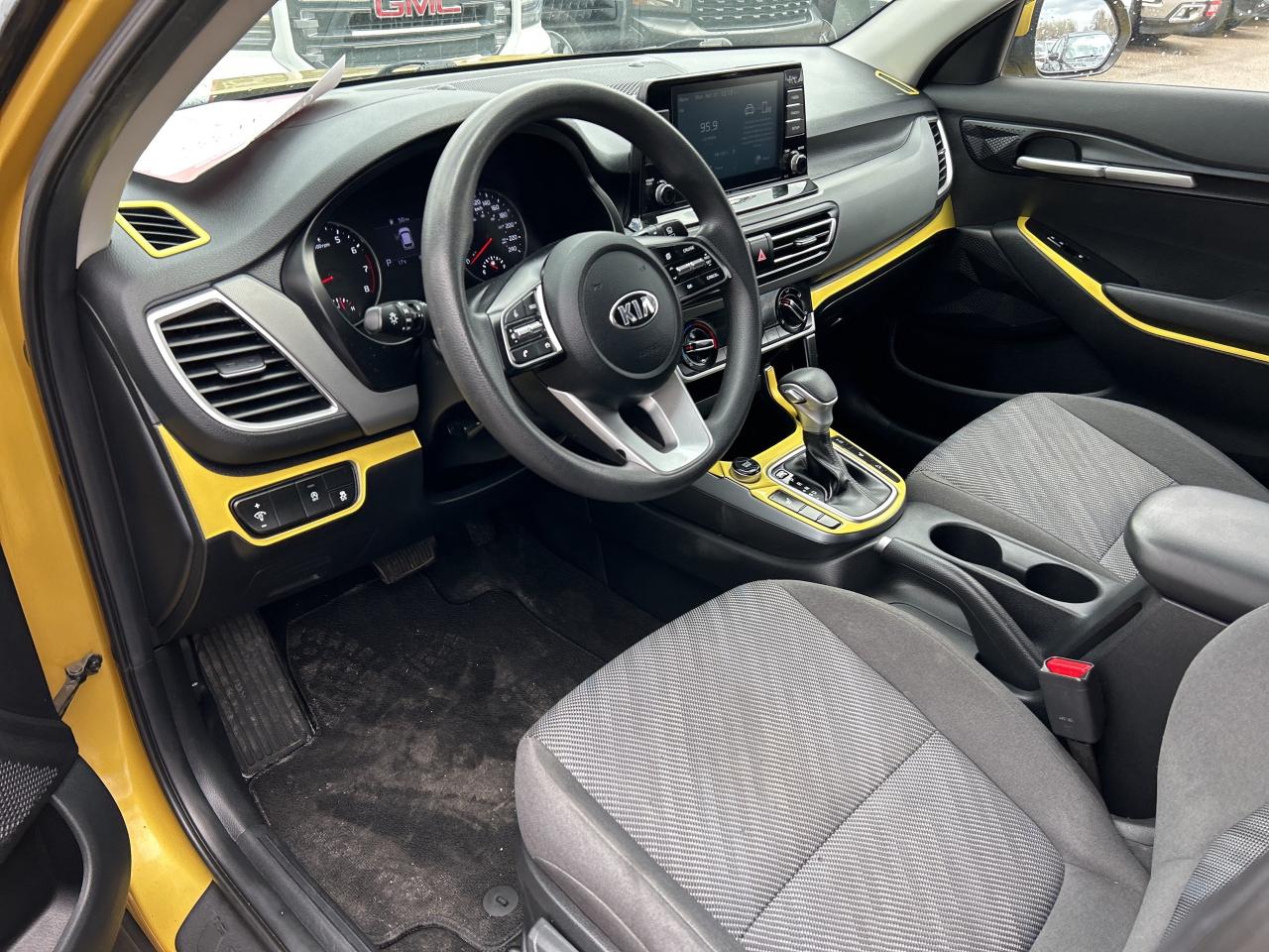 2021 Kia Seltos LX, AWD, AUTOMATIC, HEATED SEATS & WHEEL! - Photo #14