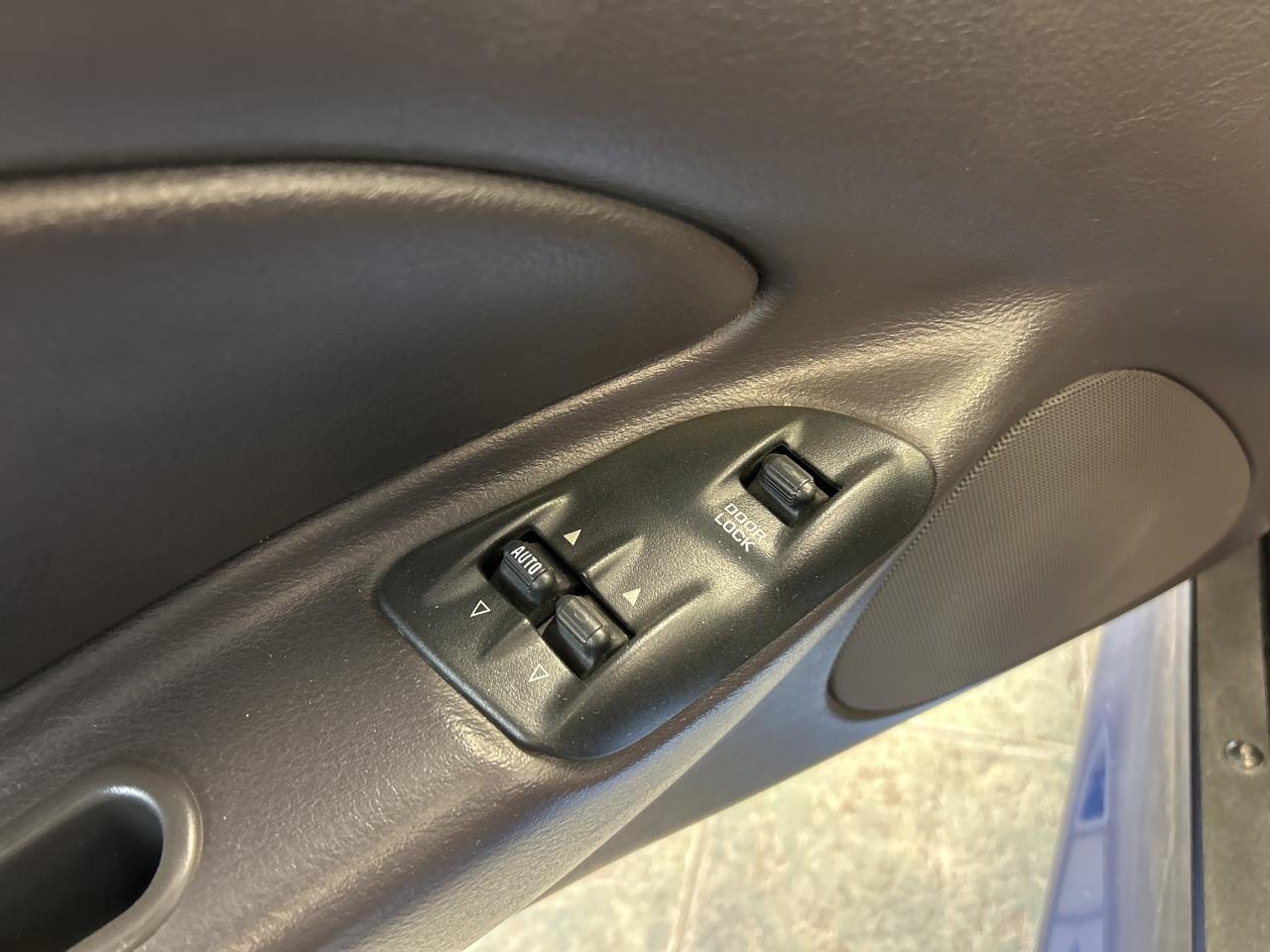 2001 Plymouth Prowler ROADSTER, LEATHER, CLEAN CARFAX, LIKE NEW! - Photo #12