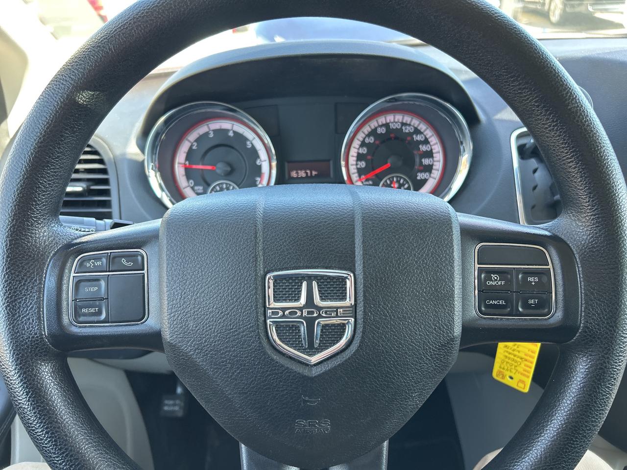 2020 Dodge Grand Caravan SE, CLEAN CARFAX, BACK UP CAMERA! Photo