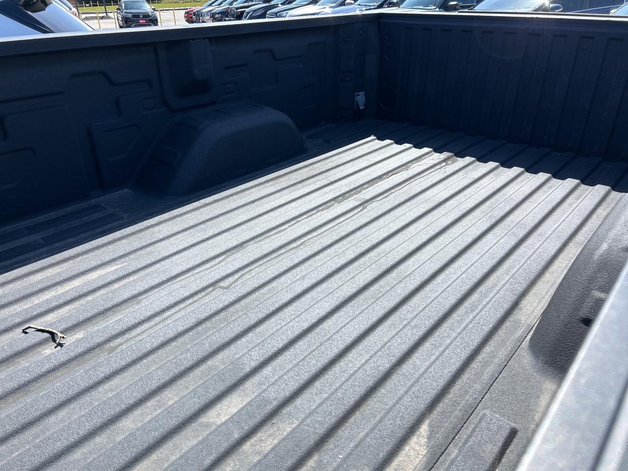 2022 Chevrolet Silverado 1500 LTD WORK TRUCK, CLEAN CARFAX, 8' BOX, 4X4! - Photo #11