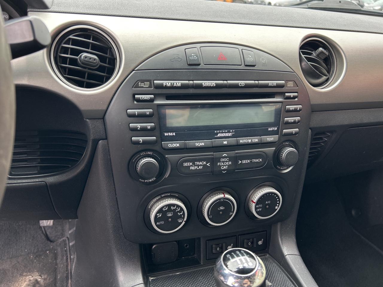 2011 Mazda Miata MX-5 6 SPEED MANUAL, CONVERTIBLE, HEATED LEATHER! - Photo #18