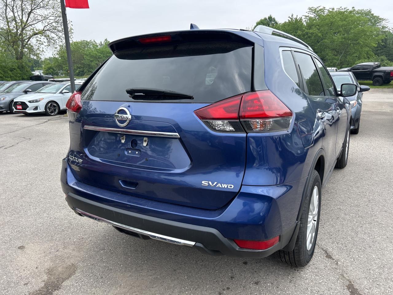 2018 Nissan Rogue SV, REMOTE START, BACK UP CAMERA, CLEAN CARFAX! - Photo #6