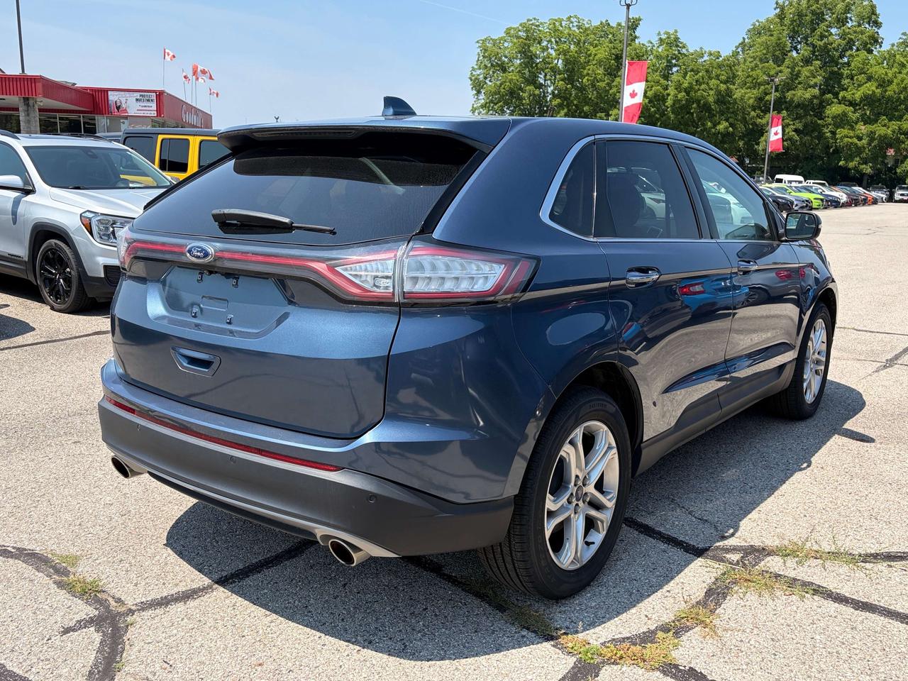 2018 Ford Edge TITANIUM, SUNROOF, HEATED & COOLED LEATHER! - Photo #8