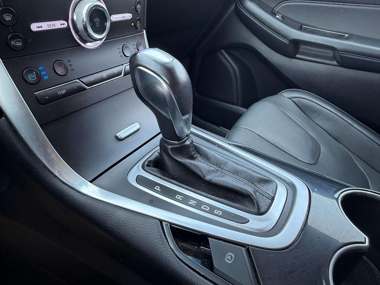 2018 Ford Edge TITANIUM, SUNROOF, HEATED & COOLED LEATHER! - Photo #17