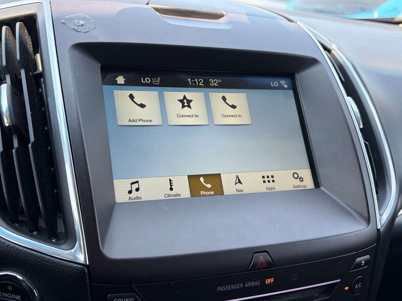 2018 Ford Edge TITANIUM, SUNROOF, HEATED & COOLED LEATHER! Photo