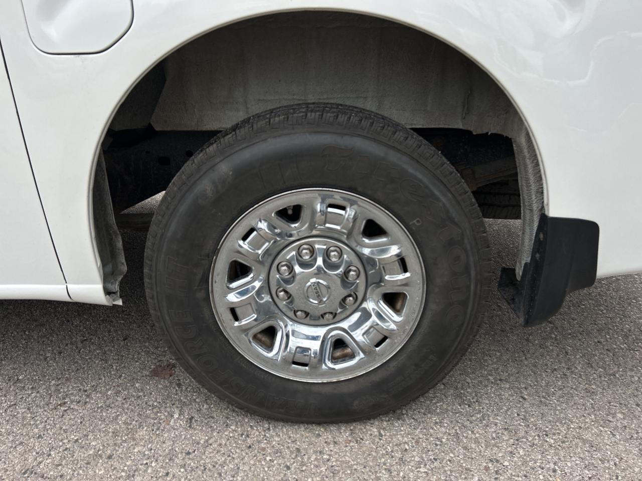 2020 Nissan NV 2500 3500 SL V8, CLEAN CARFAX, 12 PASSENGER! - Photo #9