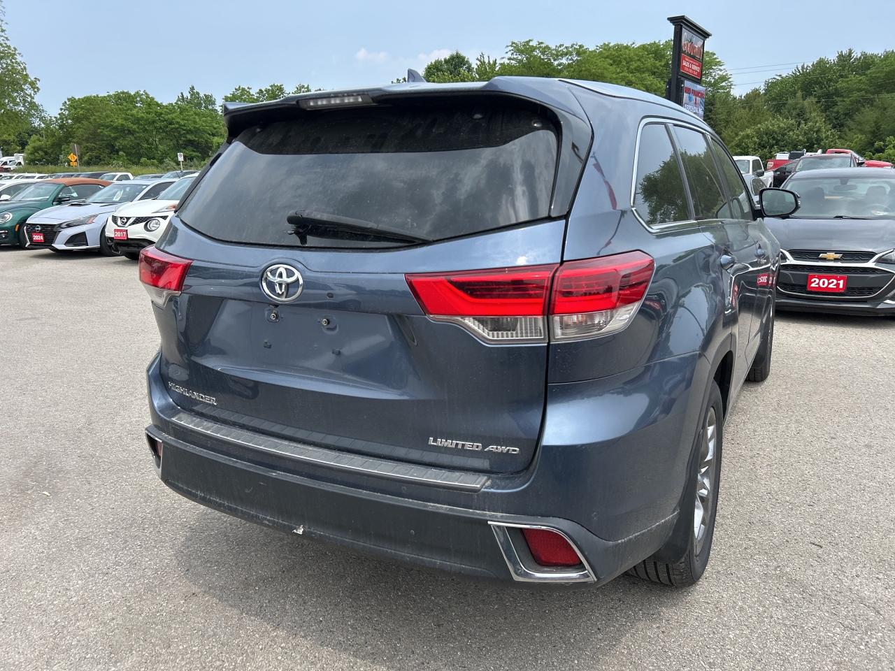 2017 Toyota Highlander LIMITED, CLEAN CARFAX, HEATED/ COOLED SEATS! - Photo #6