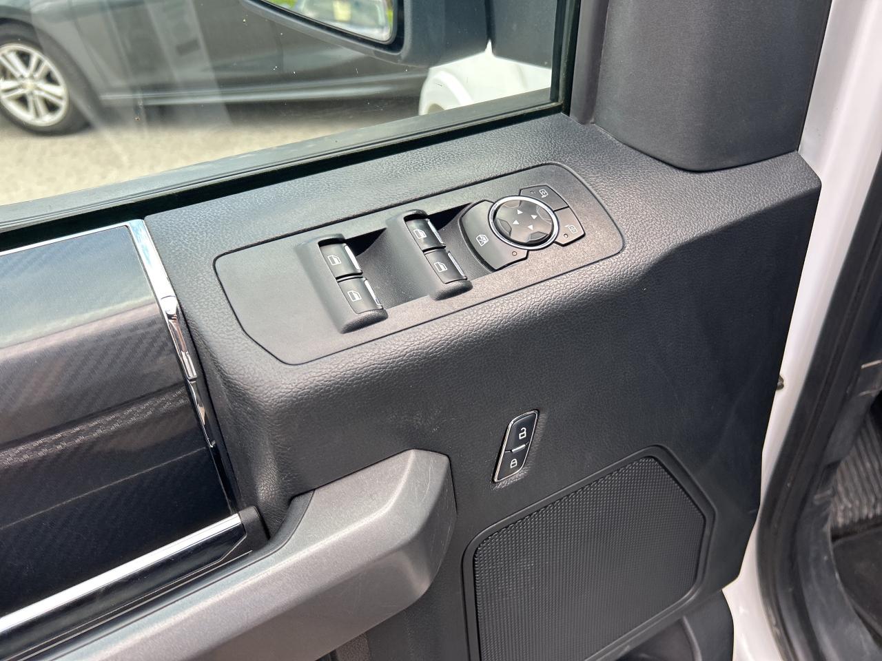 2018 Ford F-150 XLT, CLEAN CARFAX, 4X4, BACK UP CAMERA! - Photo #14