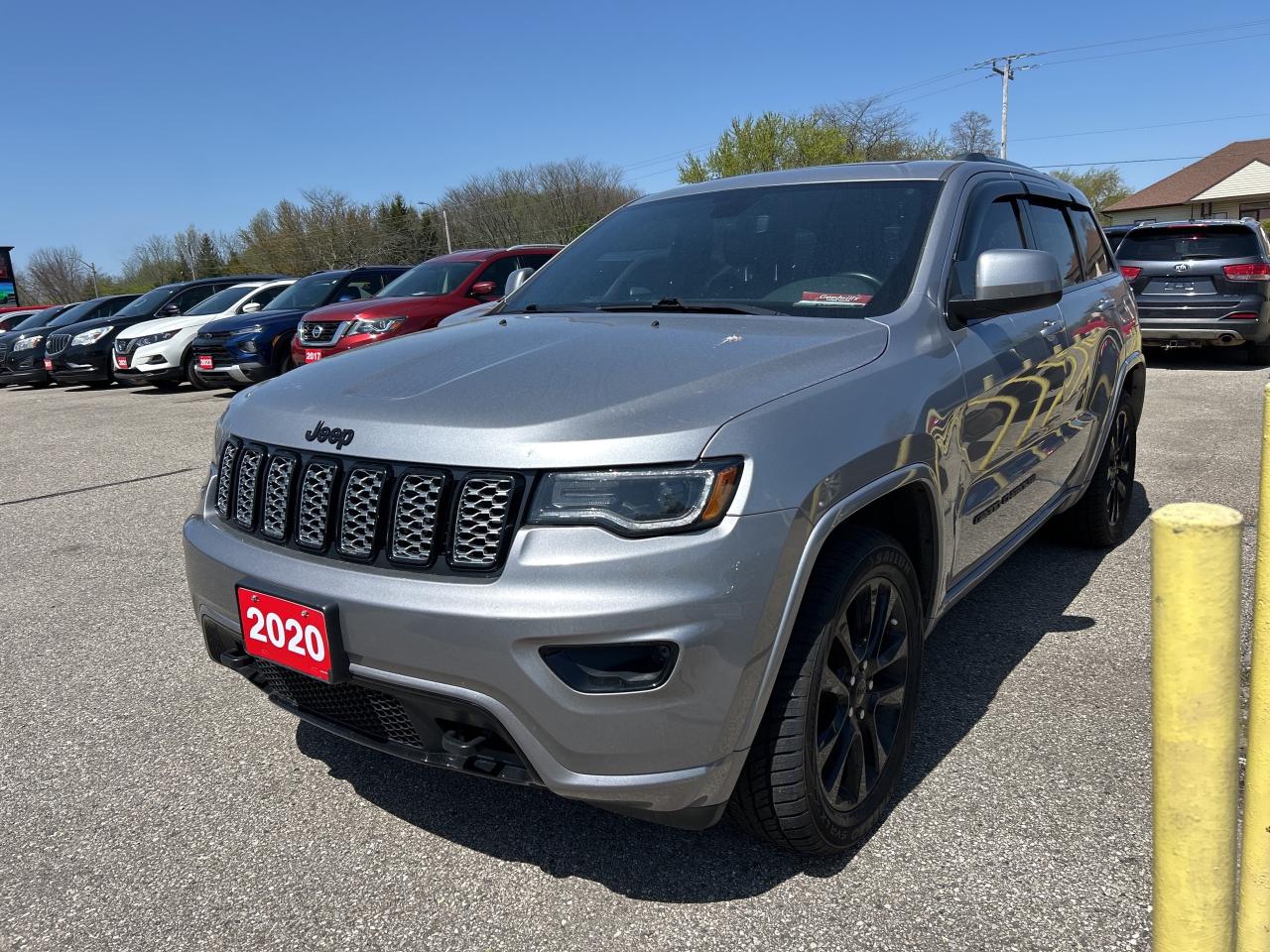 2020 Jeep Grand Cherokee ALTITUDE, SUNROOF, NAV, REMOTE START, CLEAN CARFAX - Photo #2