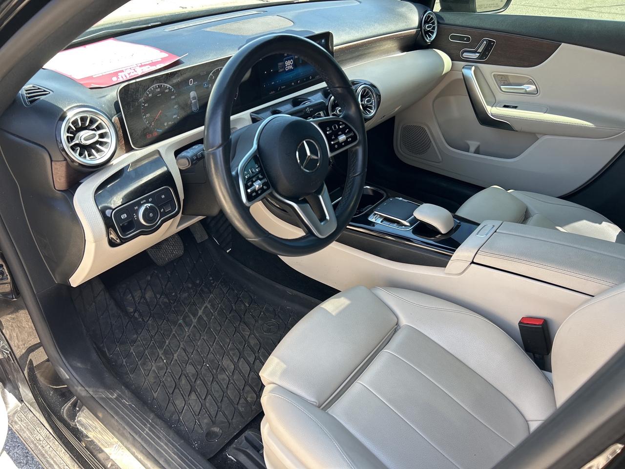 2019 Mercedes-Benz A-Class A 250 4MATIC, LEATHER, SUNROOF, BACK UP CAMERA! Photo